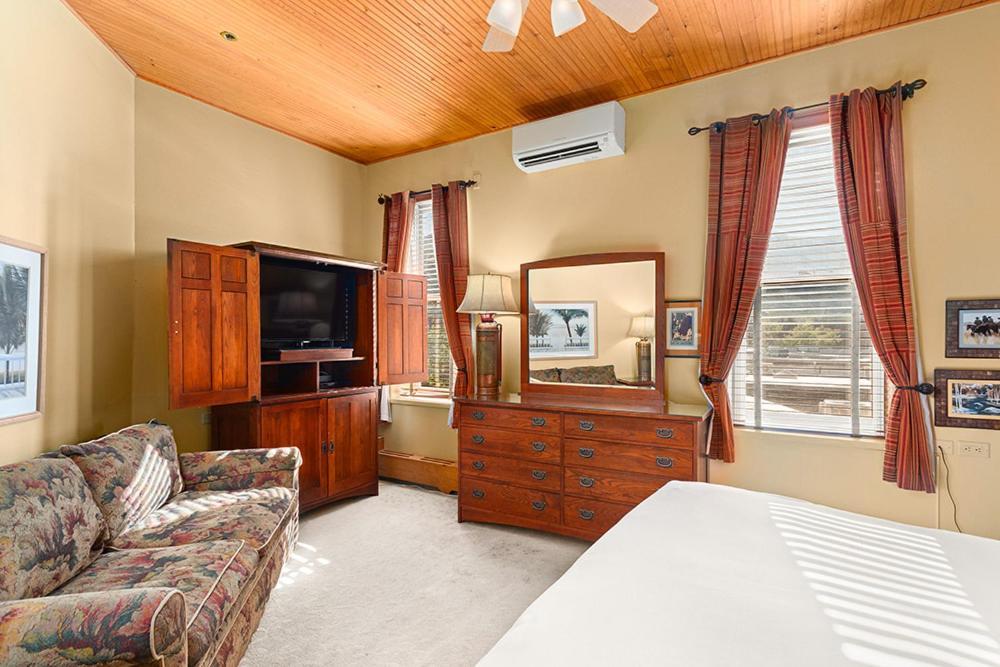 Independence Square 308, Top Floor Hotel Room With Ideal Downtown Location Aspen Kültér fotó